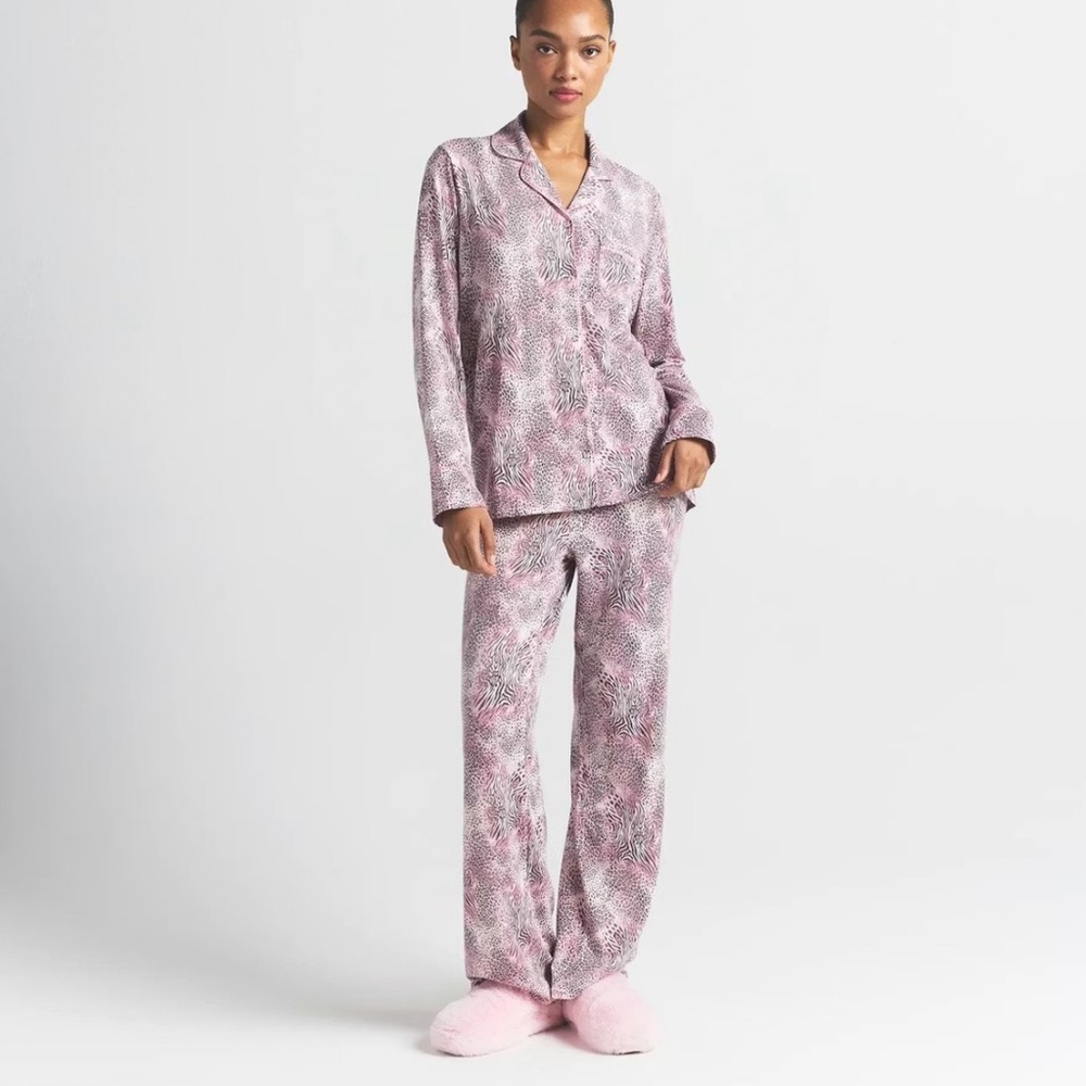 NWT Skims Sleep Long Sleeve Button Up Set